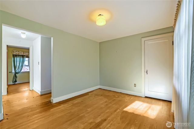 8042 18th Avenue NE, Seattle, WA 98115