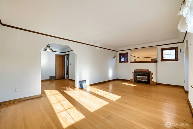 8042 18th Avenue NE, Seattle, WA 98115