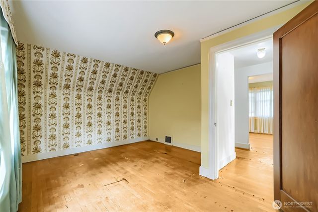 8042 18th Avenue NE, Seattle, WA 98115