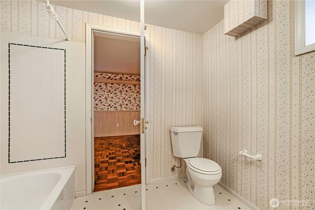 8042 18th Avenue NE, Seattle, WA 98115