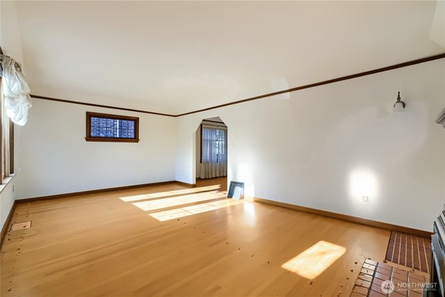 8042 18th Avenue NE, Seattle, WA 98115