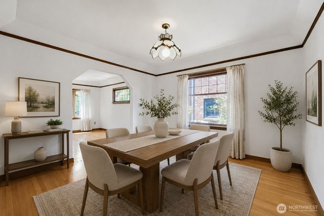 8042 18th Avenue NE, Seattle, WA 98115