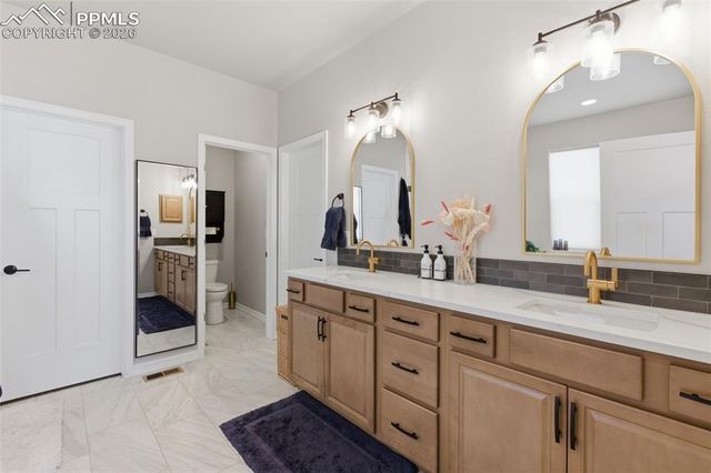 10008 Emerald Lake Lane, Colorado Springs, CO 80924