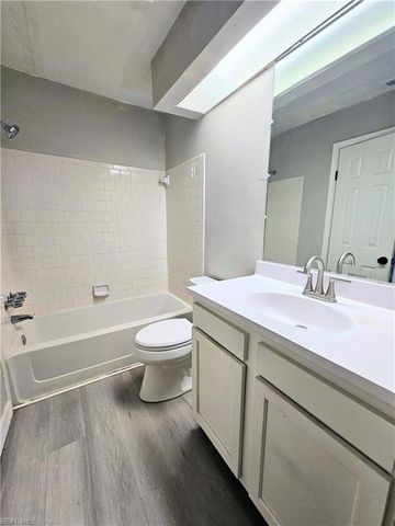 1935 Woodgate ARCH, Chesapeake, VA 23320