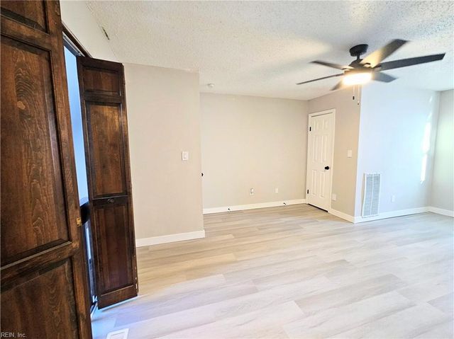 1935 Woodgate ARCH, Chesapeake, VA 23320