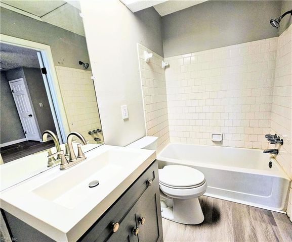 1935 Woodgate ARCH, Chesapeake, VA 23320