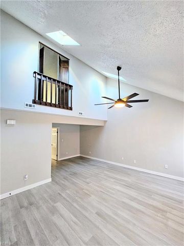 1935 Woodgate ARCH, Chesapeake, VA 23320