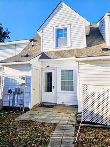 1935 Woodgate ARCH, Chesapeake, VA 23320