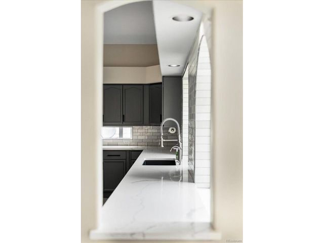 3385 White Oak Ln, Highlands Ranch, CO 80129