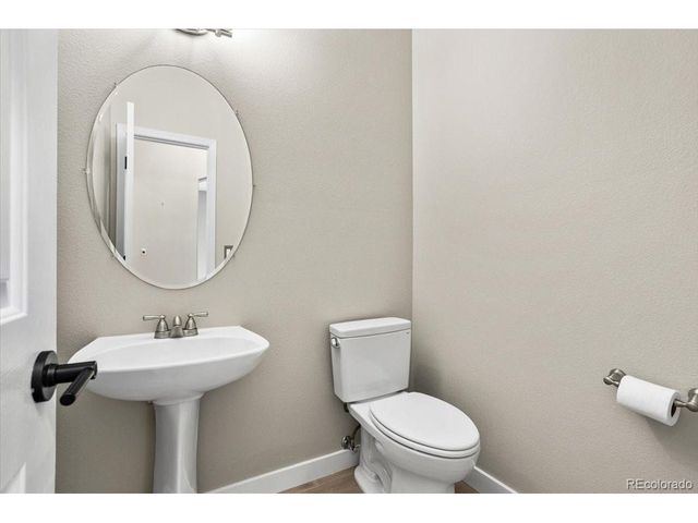 3385 White Oak Ln, Highlands Ranch, CO 80129