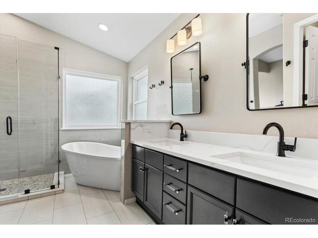 3385 White Oak Ln, Highlands Ranch, CO 80129