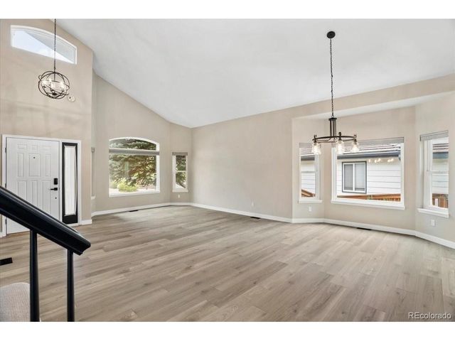 3385 White Oak Ln, Highlands Ranch, CO 80129