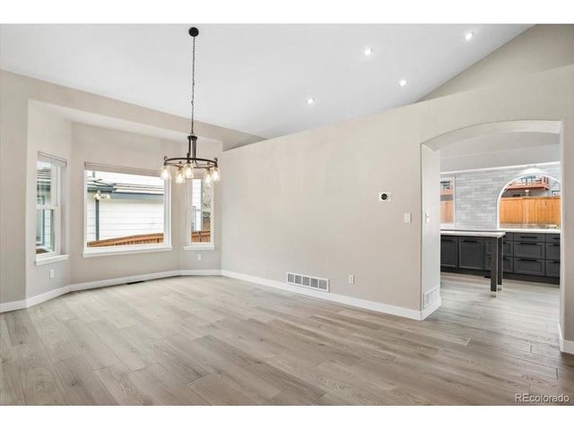 3385 White Oak Ln, Highlands Ranch, CO 80129