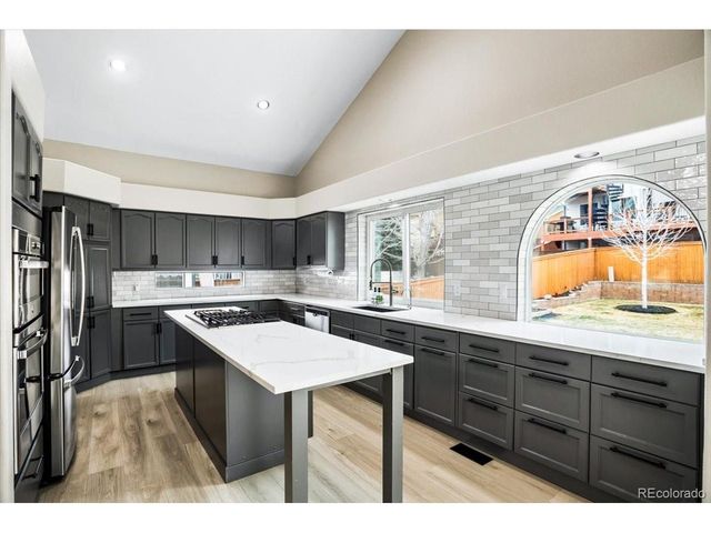 3385 White Oak Ln, Highlands Ranch, CO 80129