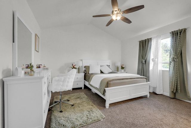 5932 Huntley Ct, Riverbank, CA 95367