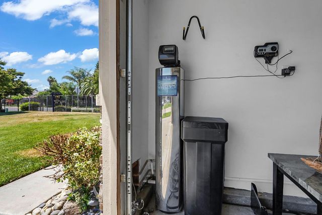 5932 Huntley Ct, Riverbank, CA 95367