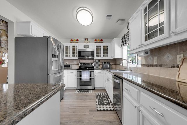 5932 Huntley Ct, Riverbank, CA 95367