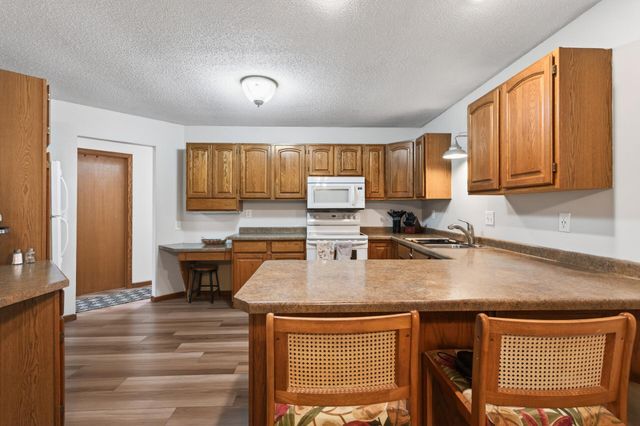6710 Buckley Circle, Inver Grove Heights, MN 55076