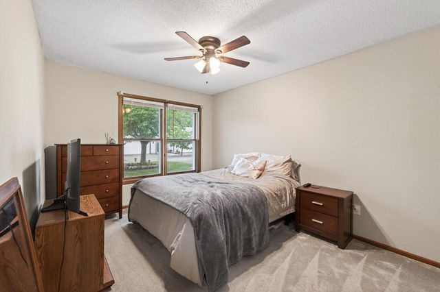 6710 Buckley Circle, Inver Grove Heights, MN 55076