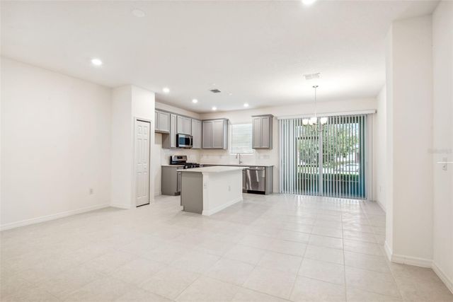 5756 SPOTTED HARRIER WAY, Lithia, FL 33547