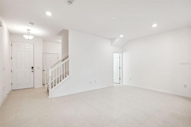5756 SPOTTED HARRIER WAY, Lithia, FL 33547