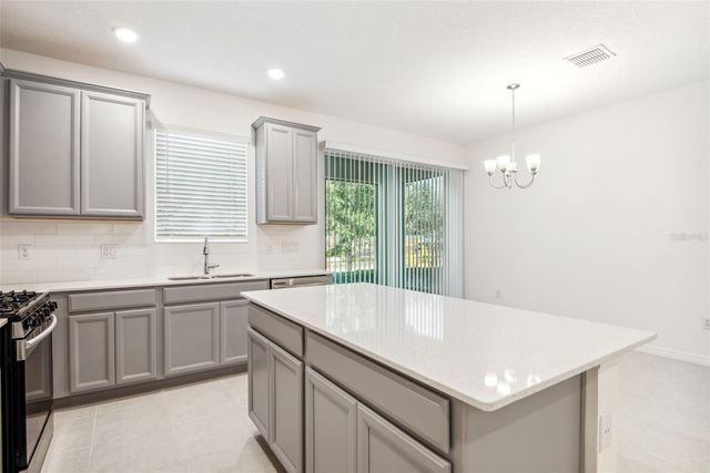 5756 SPOTTED HARRIER WAY, Lithia, FL 33547