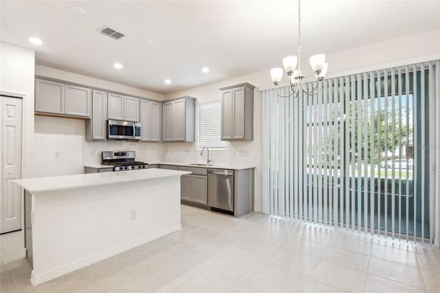 5756 SPOTTED HARRIER WAY, Lithia, FL 33547