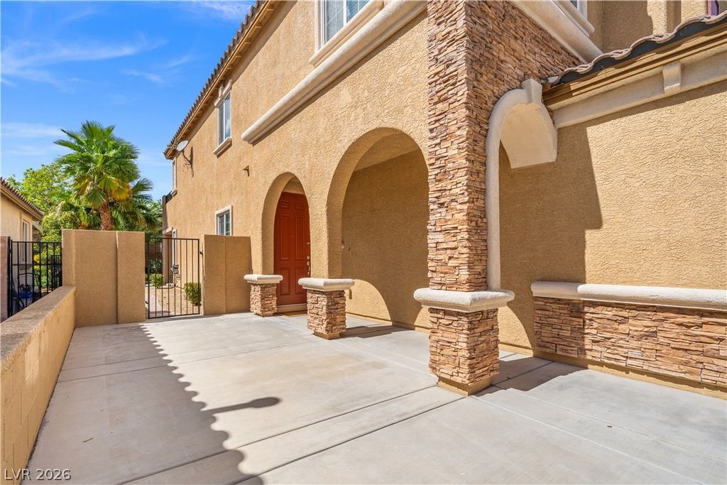 1021 Chestnut Chase Street, Las Vegas, NV 89138 — photo 4