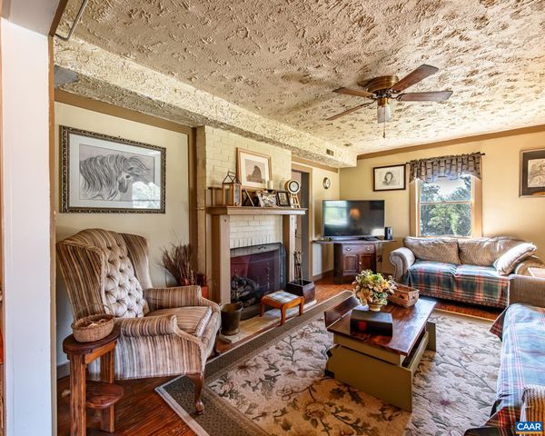 21 BRIGHT ACRES CT, Brightwood, VA 22715