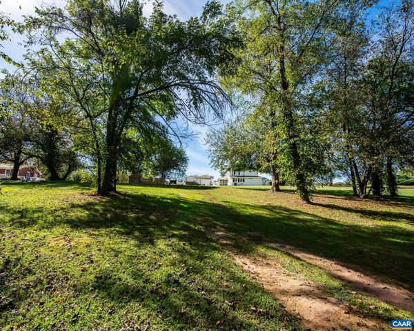 21 BRIGHT ACRES CT, Brightwood, VA 22715