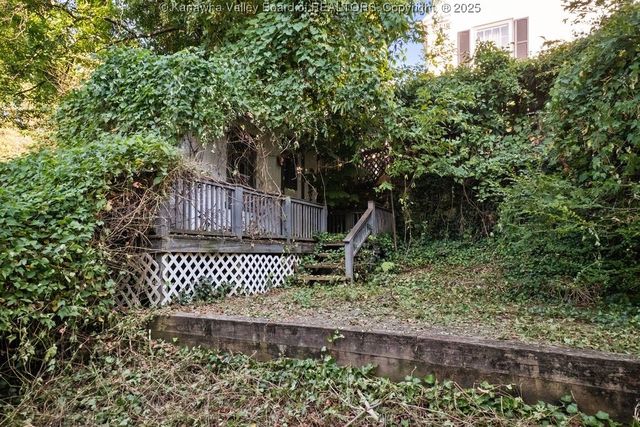 854 Edgewood Drive, Charleston, WV 25302