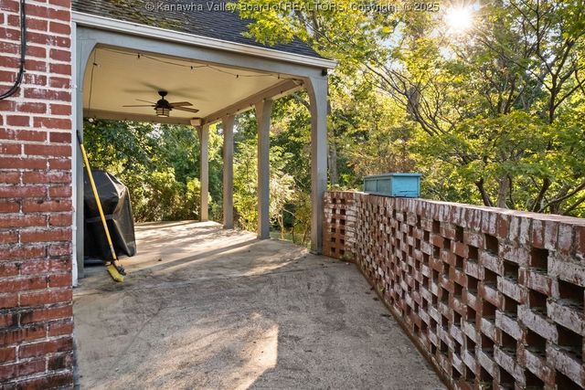 854 Edgewood Drive, Charleston, WV 25302