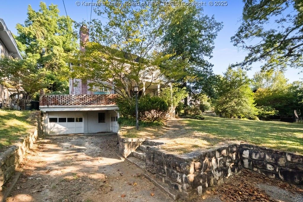 854 Edgewood Drive, Charleston, WV 25302