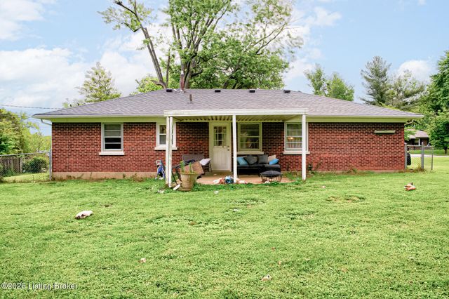 2112 Challedon Way, Louisville, KY 40223