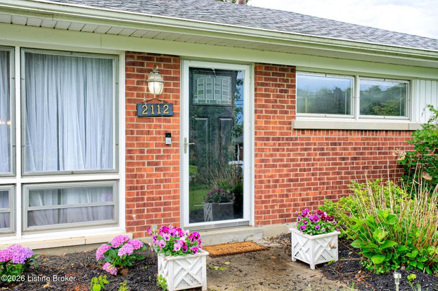 2112 Challedon Way, Louisville, KY 40223