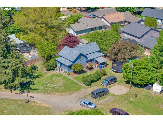 1133 IRVINGTON Dr, Eugene, OR 97404