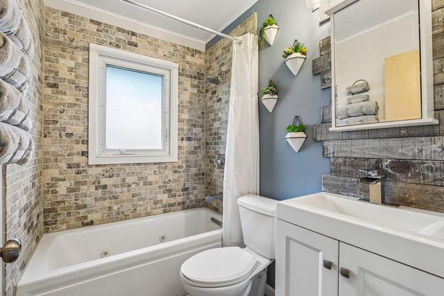2115 119th STREET, Wauwatosa, WI 53226