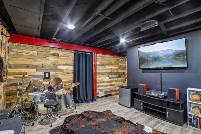 2115 119th STREET, Wauwatosa, WI 53226