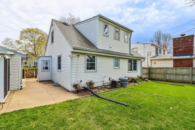2115 119th STREET, Wauwatosa, WI 53226