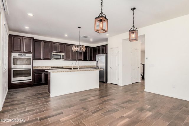 17321 S Nicholas Falls Drive, Vail, AZ 85641