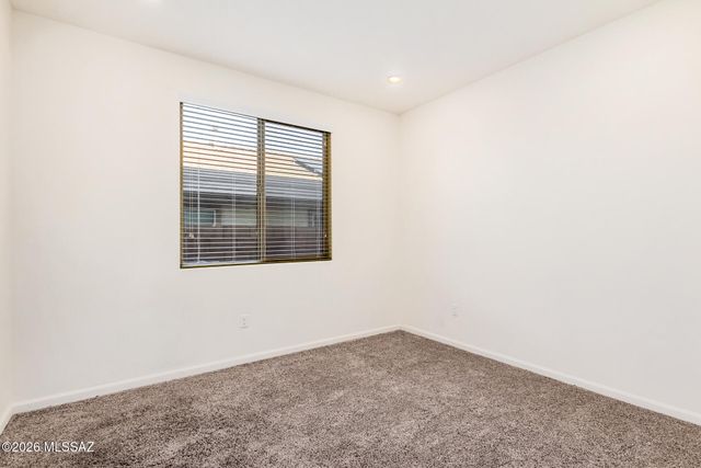 17321 S Nicholas Falls Drive, Vail, AZ 85641