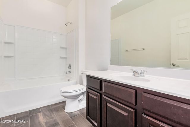 17321 S Nicholas Falls Drive, Vail, AZ 85641