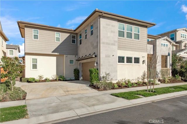 61 Einstein, Irvine, CA 92618