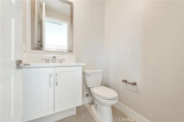 61 Einstein, Irvine, CA 92618