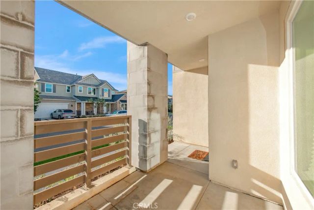 61 Einstein, Irvine, CA 92618