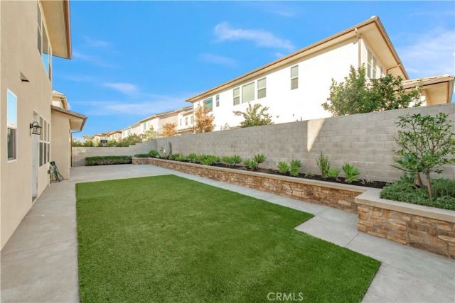 61 Einstein, Irvine, CA 92618