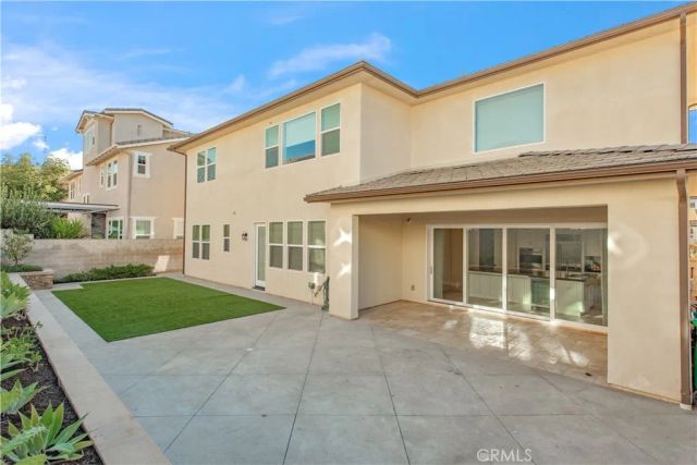 61 Einstein, Irvine, CA 92618