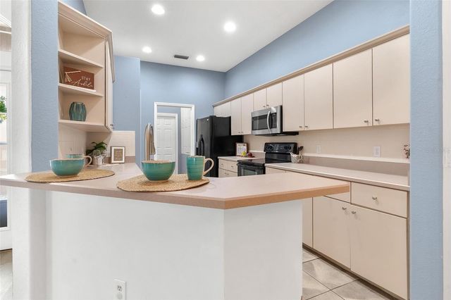 6200 TOPSAIL ROAD, Lady Lake, FL 32159