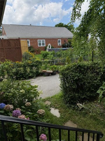 62 De Pinedo Street, Providence, RI 02904