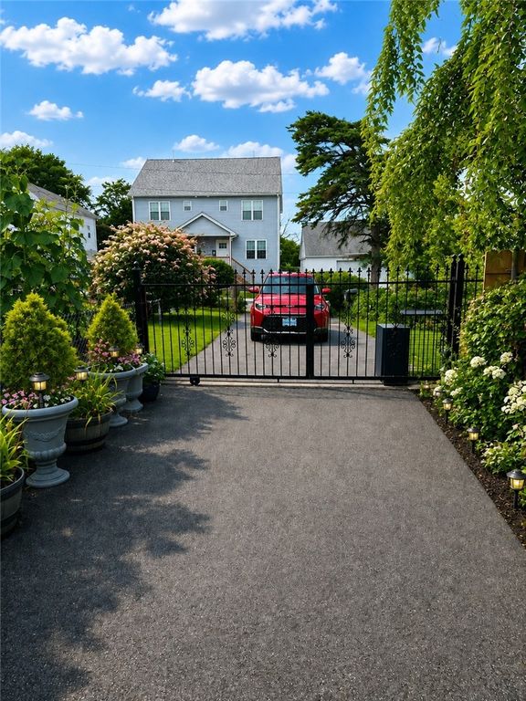 62 De Pinedo Street, Providence, RI 02904
